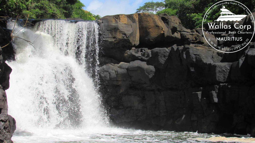 Boat approaching Grand River South East waterfall